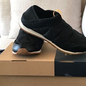 TEVA  REEMBER WOMENS 8 Black